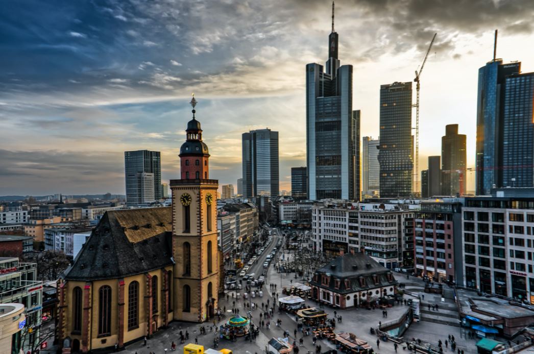 Alte Oper, Rathaus Römer und eine beeindruckende Skyline: Entdecken Sie Frankfurt